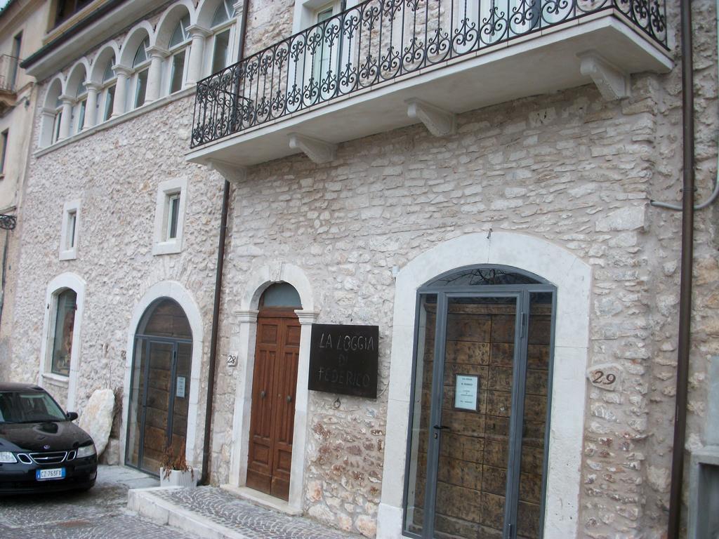 La Loggia Di Federico Hotel Navelli Exterior foto